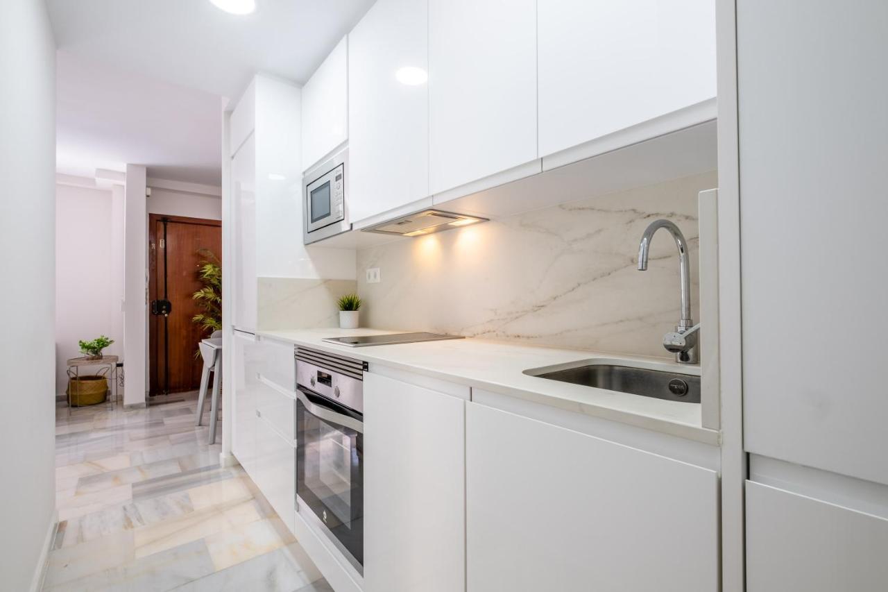 La Malagueta Beach - New Release Malaga Exterior photo