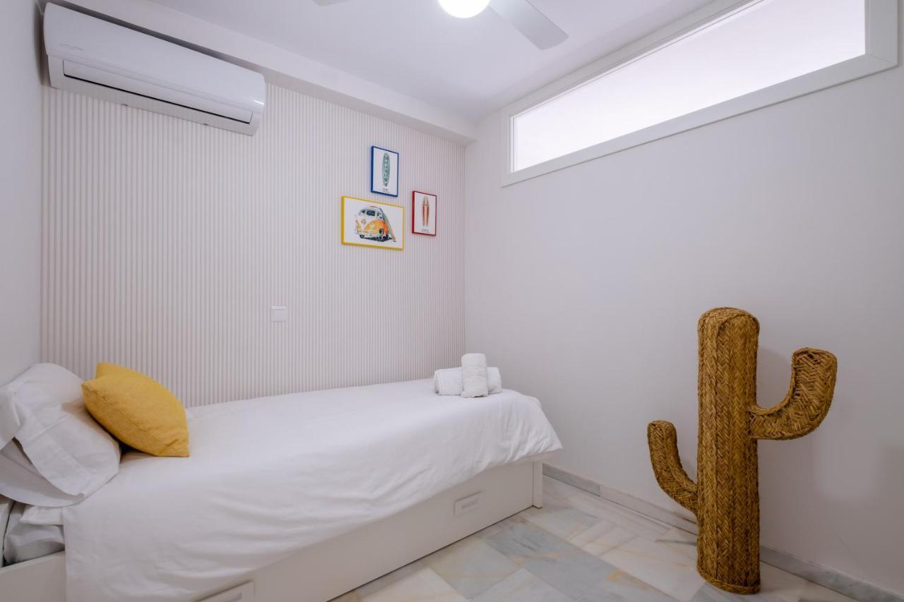 La Malagueta Beach - New Release Malaga Exterior photo